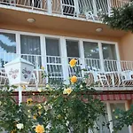 Siesta Apartmanhaz 3*