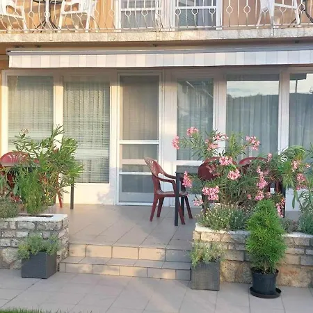Siesta Apartmanhaz شقة فندقية