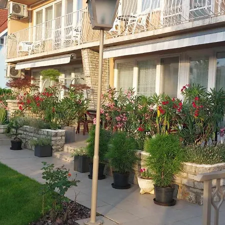 شقة فندقية Siesta Apartmanhaz 3*