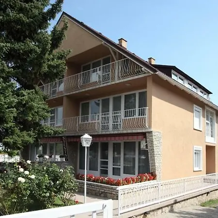 Siesta Apartmanhaz Aparthotel Balatonfured