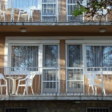 Siesta Apartmanhaz *