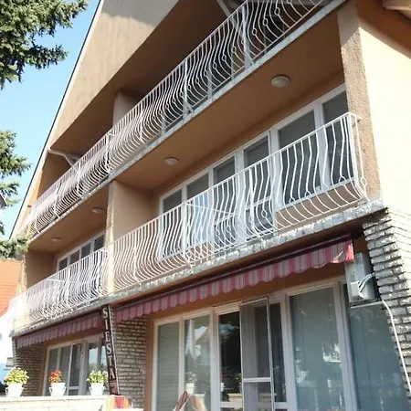 Hotel apartamentowy Siesta Apartmanhaz 3*