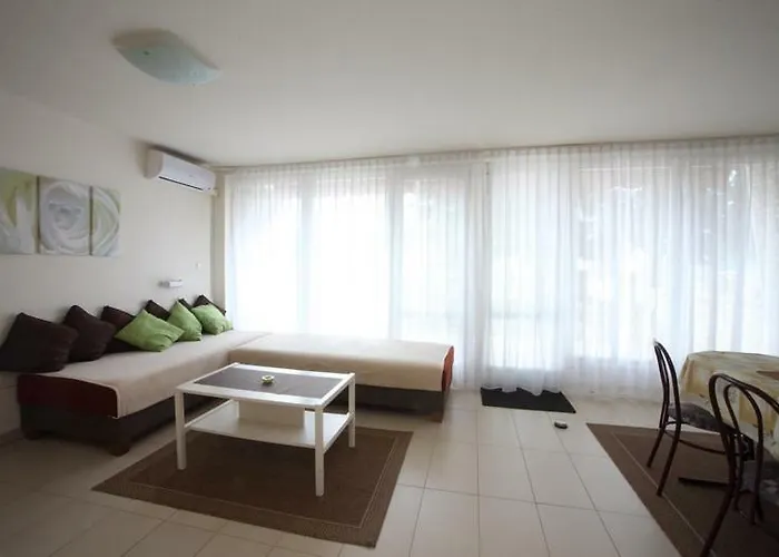 Apart Otel Siesta Apartmanhaz 3*