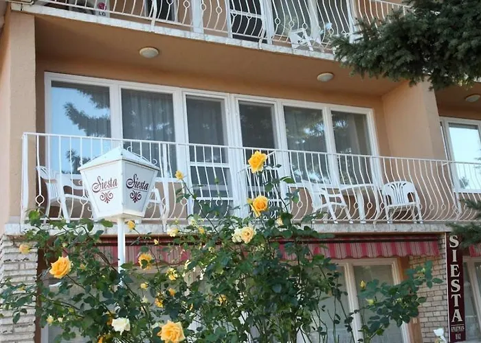Siesta Apartmanhaz 3*